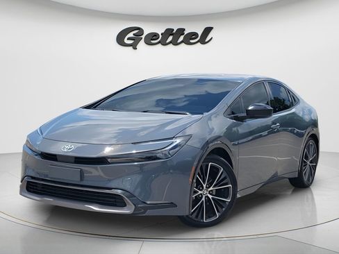 Used 2024 Toyota Prius XLE FWD image 1