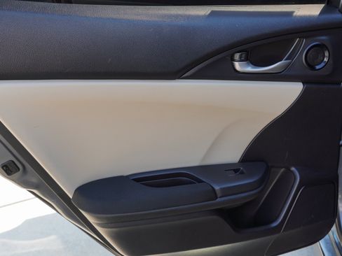 Used 2018 Honda Civic EX image 23