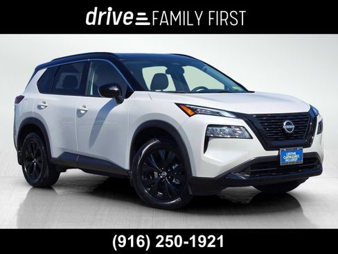 Used 2023 Nissan Rogue SV w/ SV Premium B Package FWD image 1