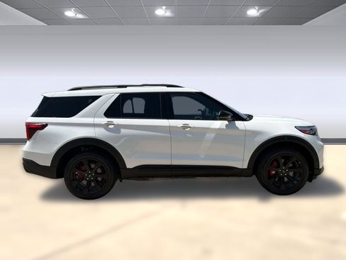 Used 2023 Ford Explorer ST w/ Equipment Group 401A AWD/4WD image 8