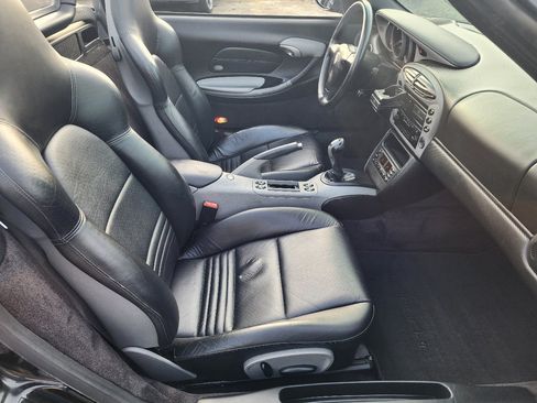 Used 2001 Porsche Boxster image 19