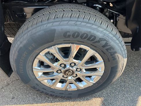 New 2025 Toyota Tacoma Limited image 17