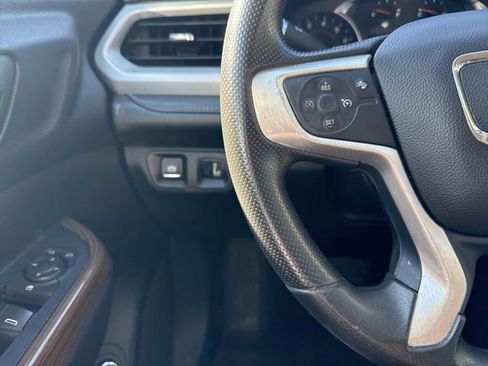 Used 2023 GMC Acadia SLE w/ Driver Convenience Package image 20