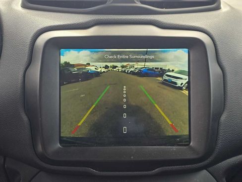 Used 2022 Jeep Renegade Latitude AWD/4WD image 27