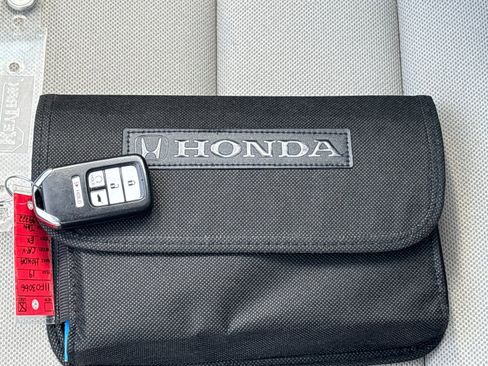 Used 2023 Honda CR-V EX image 9