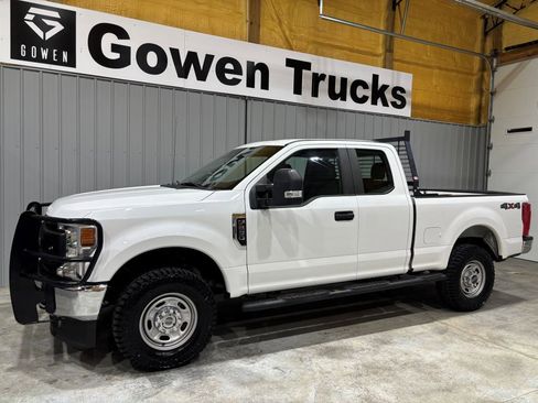 Used 2020 Ford F250 XL w/ Power Equipment Group image 4