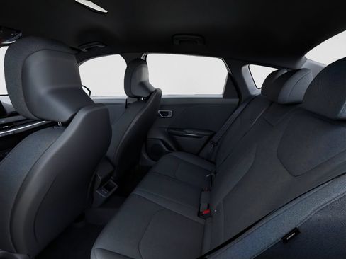 New 2026 Kia K4 FWD image 18