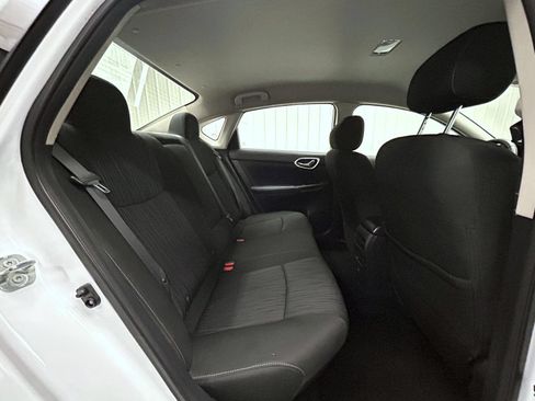Used 2019 Nissan Sentra SV FWD image 18