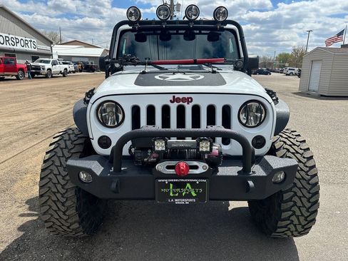 Used 2012 Jeep Wrangler Unlimited Rubicon w/ Connectivity Group AWD/4WD image 8