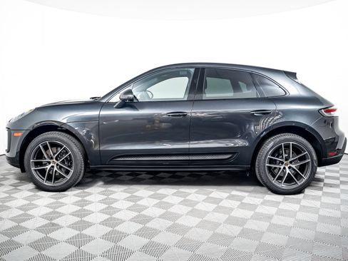 Certified 2025 Porsche Macan AWD/4WD image 2