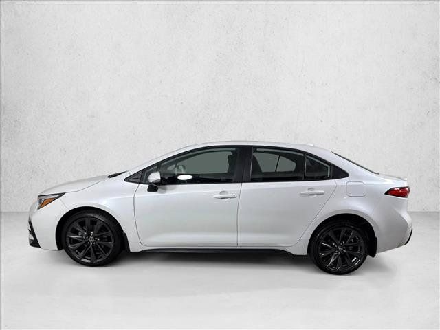 Used 2025 Toyota Corolla SE FWD image 6