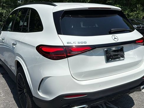 Certified 2025 Mercedes-Benz GLC 300 image 5