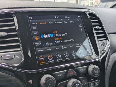 Used 2021 Jeep Grand Cherokee Laredo X image 12