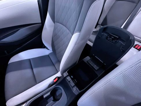 Used 2023 Toyota Corolla LE w/ LE Convenience Package FWD image 28