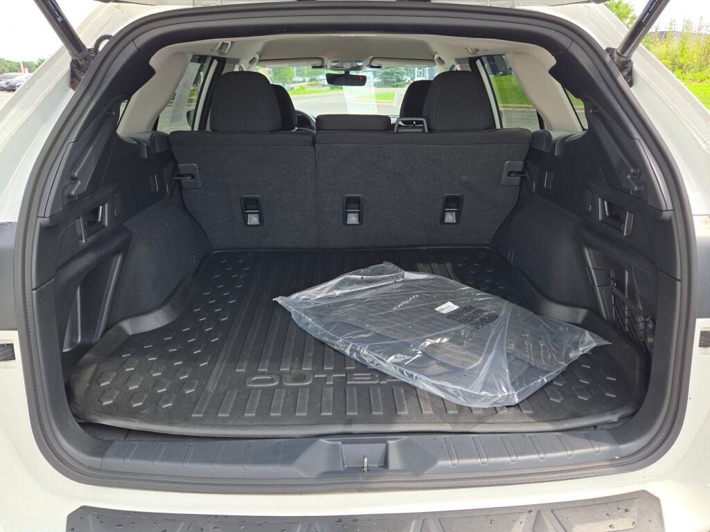 Certified 2024 Subaru Outback Premium AWD/4WD image 13