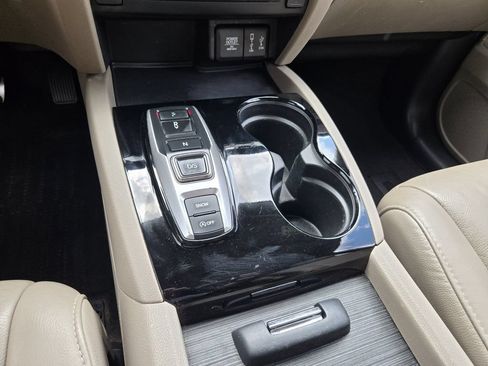 Used 2017 Honda Pilot Touring image 17