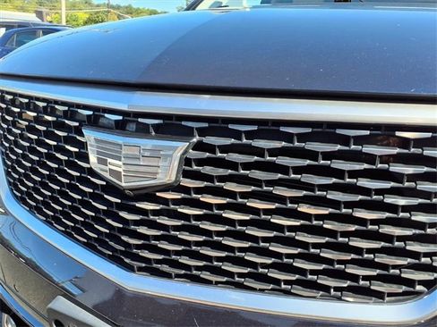 Used 2022 Cadillac XT6 Premium Luxury w/ Technology Package image 12