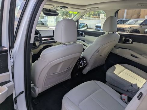 Certified 2025 Kia Sorento EX w/ EX Panoramic Sunroof Package AWD/4WD image 27
