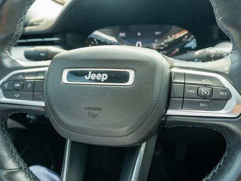 Used 2022 Jeep Compass Latitude w/ Convenience Group FWD image 29