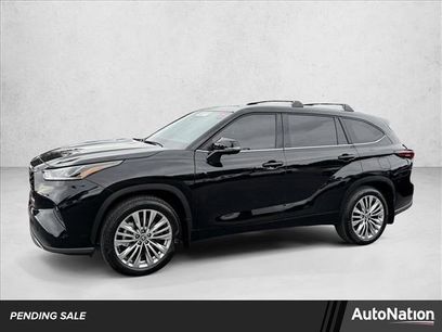 Certified 2025 Toyota Highlander Platinum