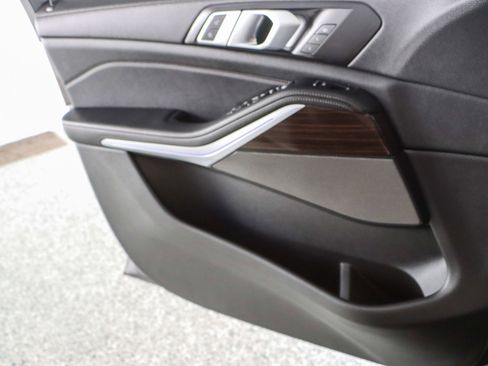 Used 2023 BMW X5 xDrive40i w/ Executive Package AWD/4WD image 22