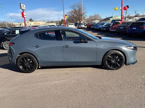 Used 2021 MAZDA MAZDA3 Hatchback w/Premium Plus Pkg image 8