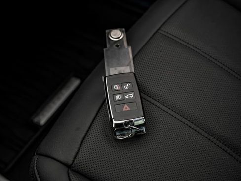 New 2026 Land Rover Range Rover Evoque S AWD/4WD image 72