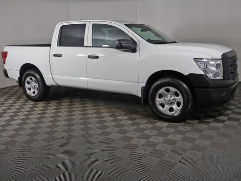 Used 2022 Nissan Titan S w/ S Utility Package image 16