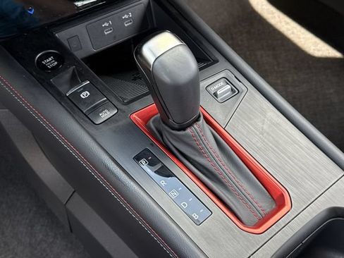 Certified 2025 Nissan Kicks SR FWD image 9