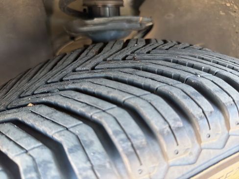 Used 2024 Audi Q4 e-tron Premium Plus image 27