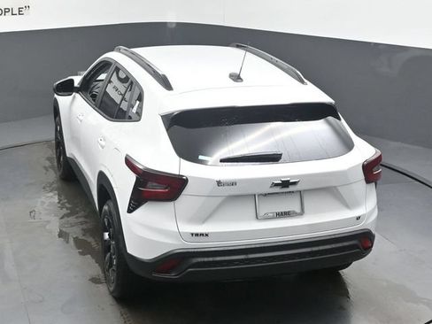New 2026 Chevrolet Trax LT w/ Driver Confidence Package FWD image 35