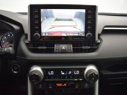 Used 2021 Toyota RAV4 XLE Premium AWD/4WD image 18