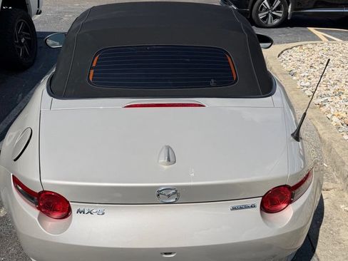 Used 2022 MAZDA MX-5 Miata Grand Touring RWD image 6