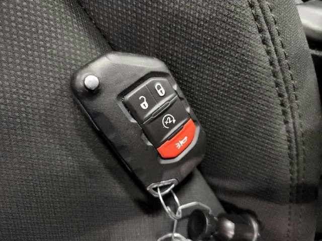 Used 2023 Jeep Wrangler Unlimited Sport AWD/4WD image 30