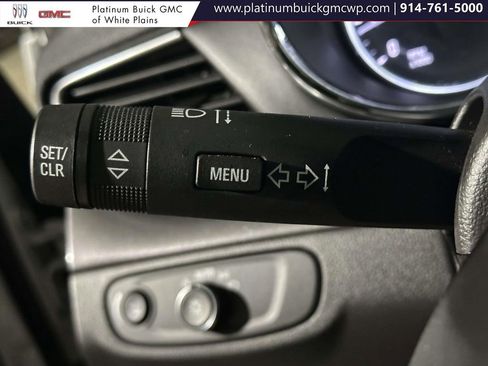 Used 2022 Buick Encore Preferred image 30