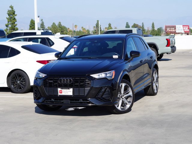 Used 2021 Audi Q3 2.0T Premium w/ Convenience Package AWD/4WD image 5