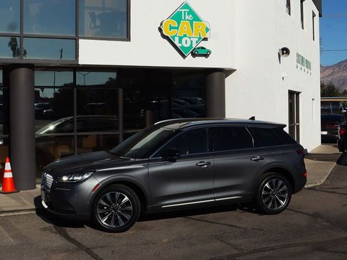 Used 2021 Lincoln Corsair Reserve image 4