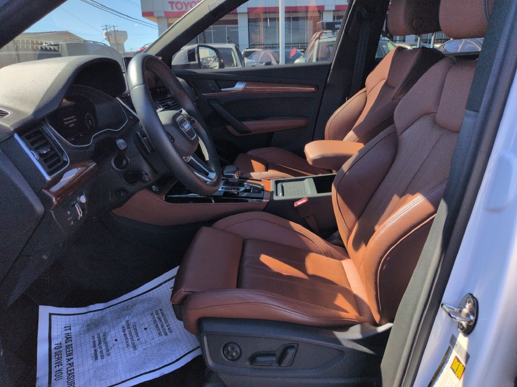 Used 2023 Audi Q5 2.0T Prestige w/ Prestige Package AWD/4WD image 9