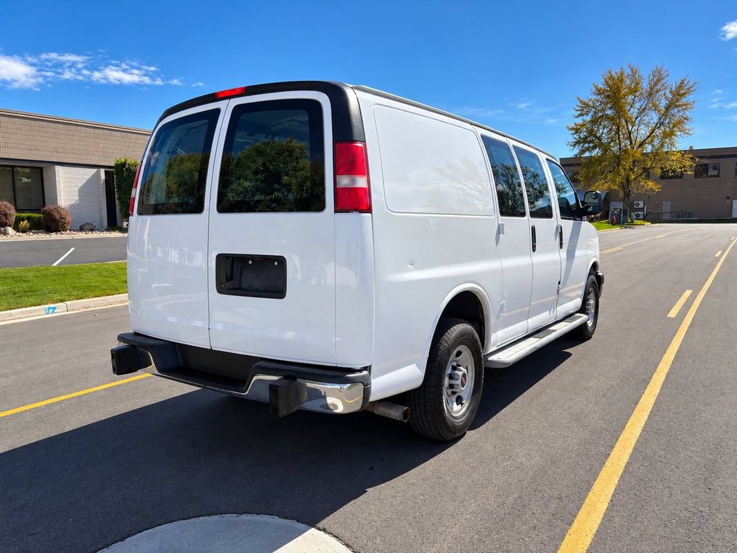 Used 2016 GMC Savana 2500 RWD image 5