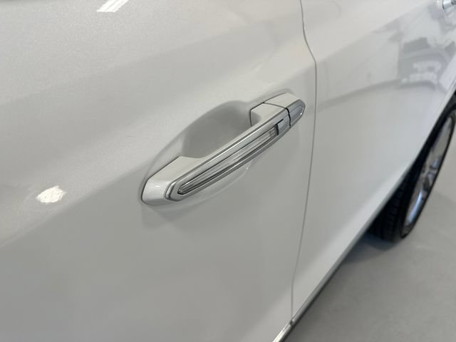 Certified 2025 Cadillac XT5 Premium Luxury AWD/4WD image 8
