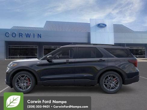 New 2026 Ford Explorer ST-Line w/ ST-Line Street Pack AWD/4WD image 4