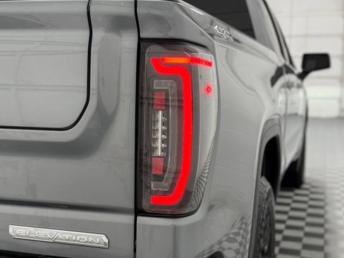 Used 2023 GMC Sierra 1500 Elevation AWD/4WD image 9