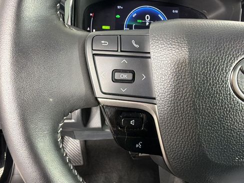 Used 2026 Toyota Camry SE FWD image 16