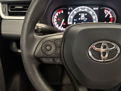 Certified 2025 Toyota RAV4 XLE image 22