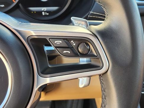 Used 2019 Porsche 718 Cayman Base image 28