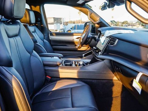 New 2026 Jeep Grand Wagoneer Limited image 21