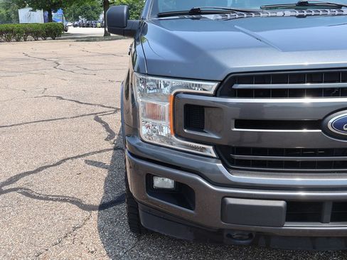 Used 2018 Ford F150 XLT w/ Equipment Group 302A Luxury AWD/4WD image 12
