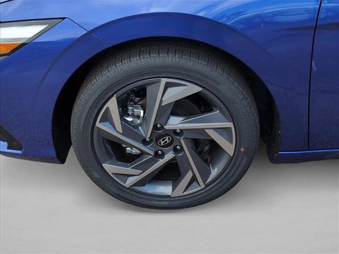 New 2026 Hyundai Elantra Limited image 10