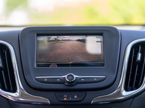 Used 2022 Chevrolet Equinox LT FWD image 29