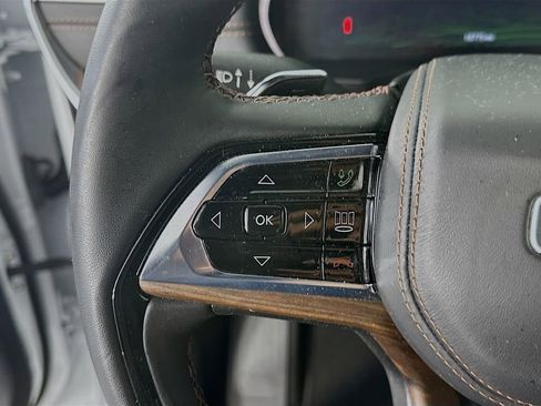 Used 2022 Jeep Grand Cherokee Summit AWD/4WD image 26